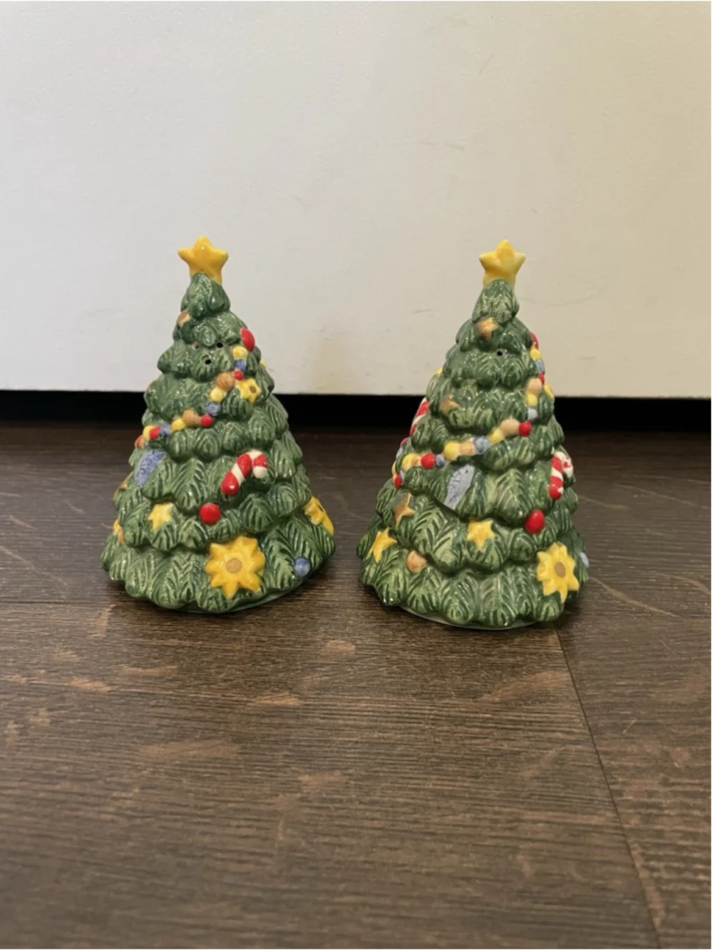 Nikko Christmas Tree Salt And Pepper Shakers Ceramic 4” Tall Festive Vintage